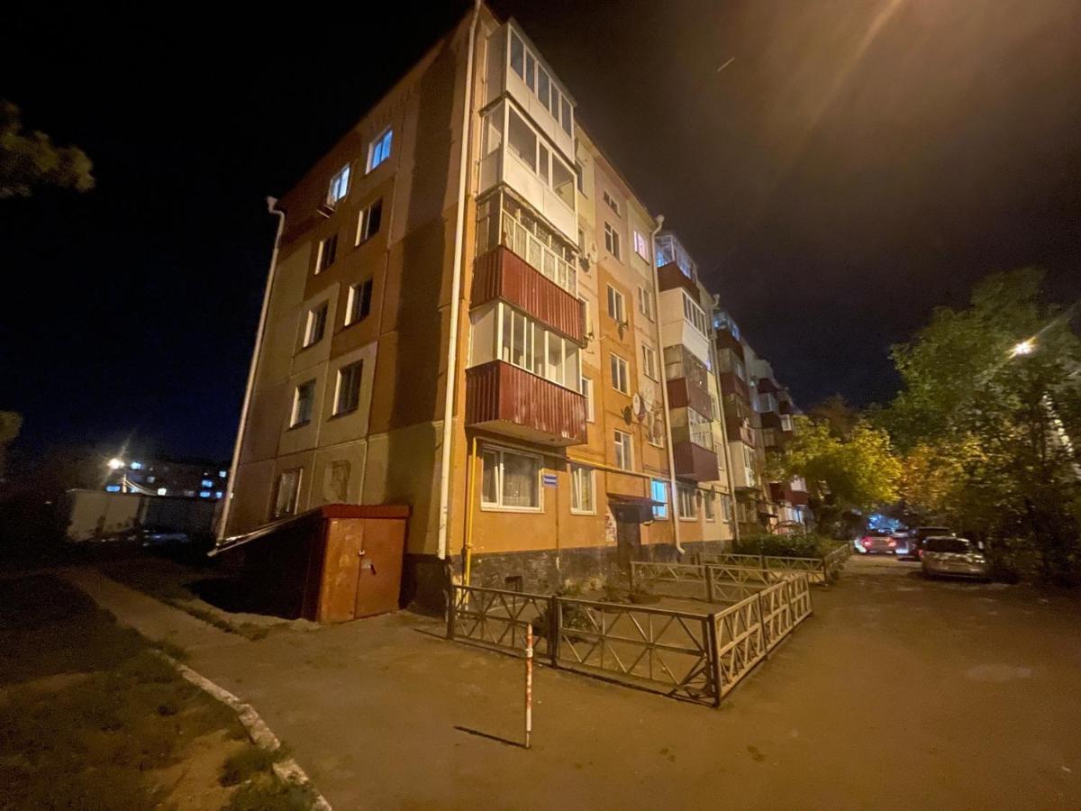 1-Комн. Квартира Целиком Интернациональная 32 С Гостиничным Сервисом Petropavlovsk Exterior foto
